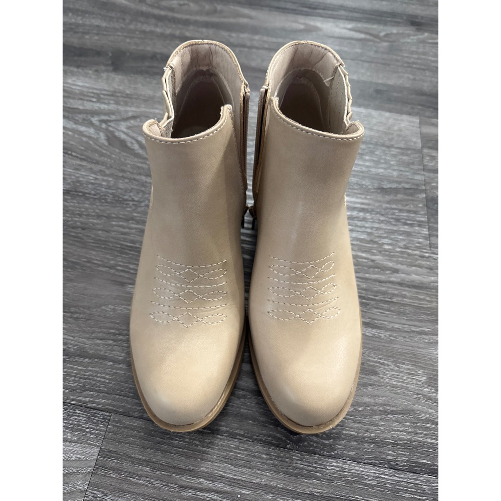 Frye and Co Jude Beige Western Ankle Boots Tan Pointed Toe Block Heel 6M